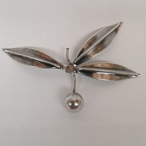 Broche de Oliva en Plata Vieja